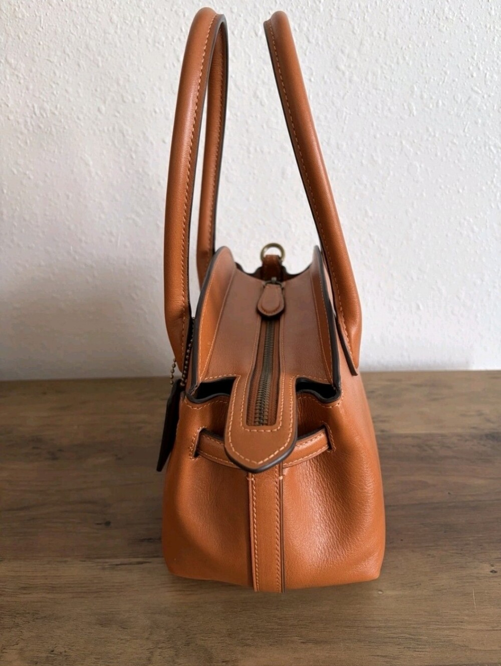 NWT Coach Empire 21 in Toffee - Picture 5 of 16